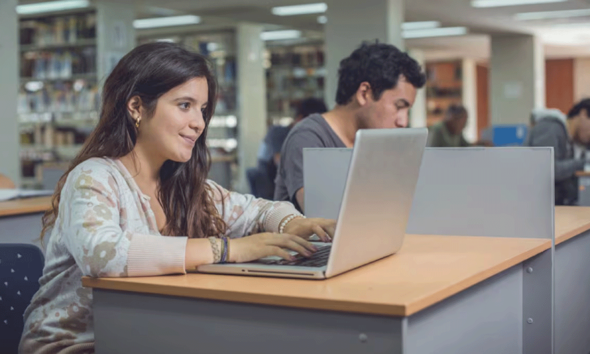 Youth Employment in Peru How Specialized Education and International Degrees Are Reshaping Career Opportunities